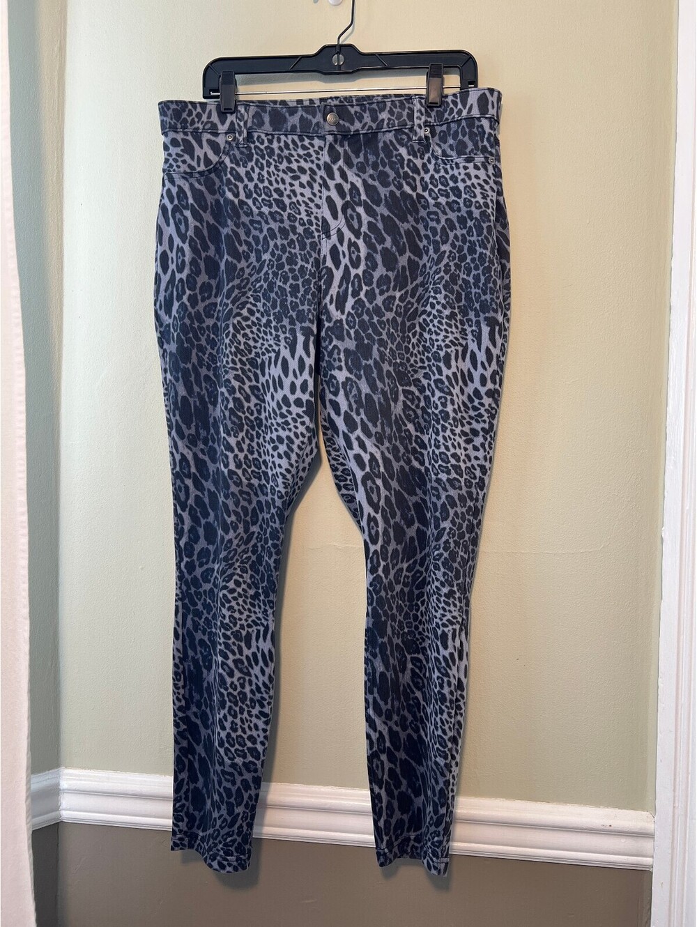 HUE Ultra Soft Denim Animal Print Skinny Jeans XL